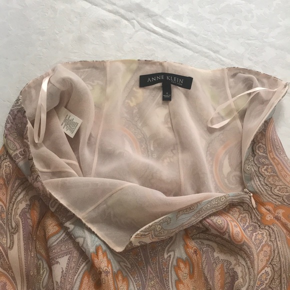 Anne Klein skirt, size 4, 100% silk, fully lined - Picture 6 of 10